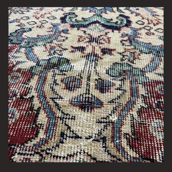 hali46d Vintage Turkish rug Isparta 9.8x7 handmade wool red medallion design