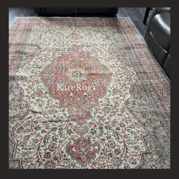 haliCb One of a kind vintage Turkish rug Isparta 11x7 handmade wool soft neutral floral medallion design