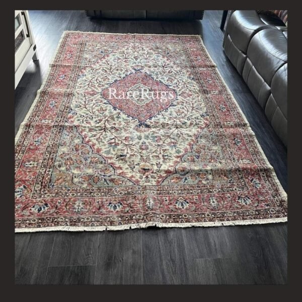haliDa One of a kind vintage Turkish rug Isparta 9x6 handmade wool soft neutral floral medallion design