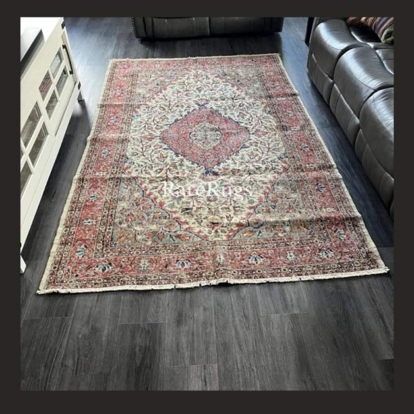 haliDb One of a kind vintage Turkish rug Isparta 9x6 handmade wool soft neutral floral medallion design