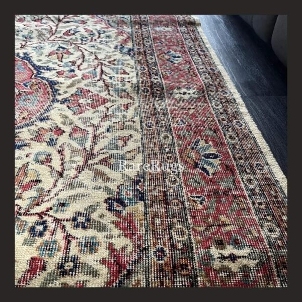 haliDe One of a kind vintage Turkish rug Isparta 9x6 handmade wool soft neutral floral medallion design