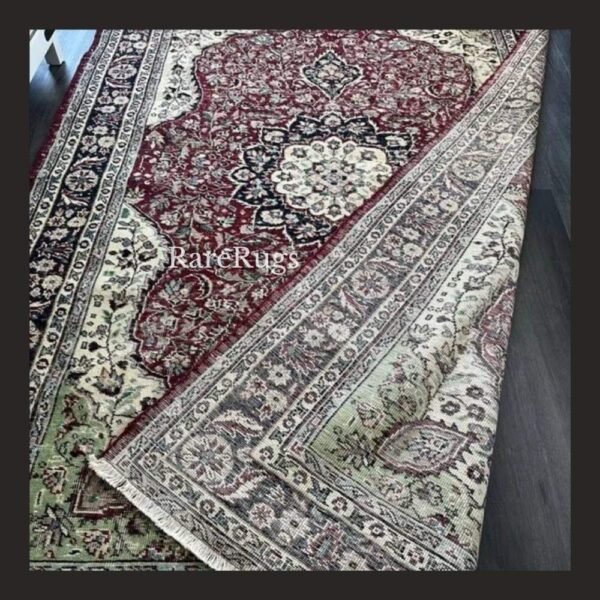 haliGi One of a kind vintage Turkish rug Isparta 9x6 handmade wool red medallion floral design